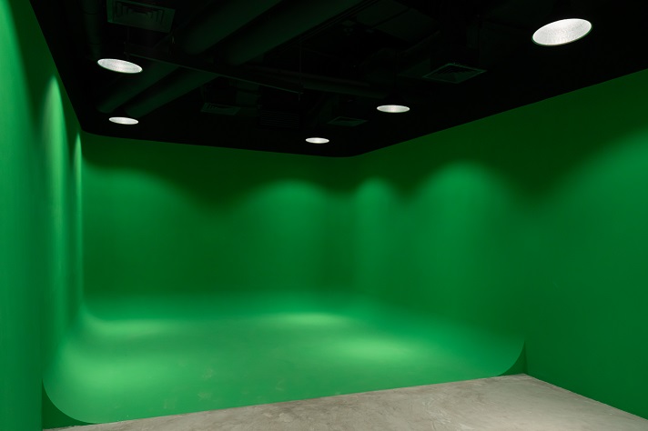 Green-Screen Studio