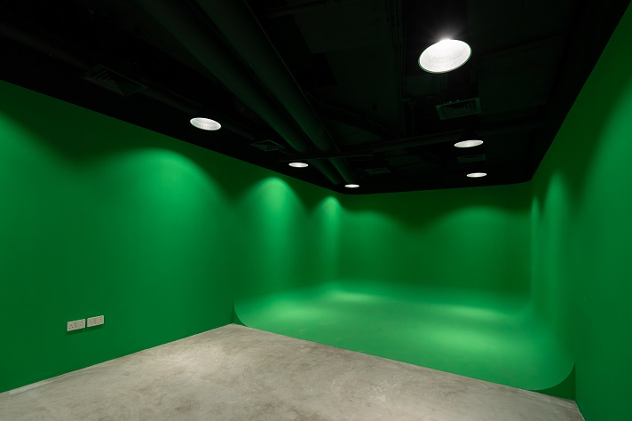 Green-Screen Studio