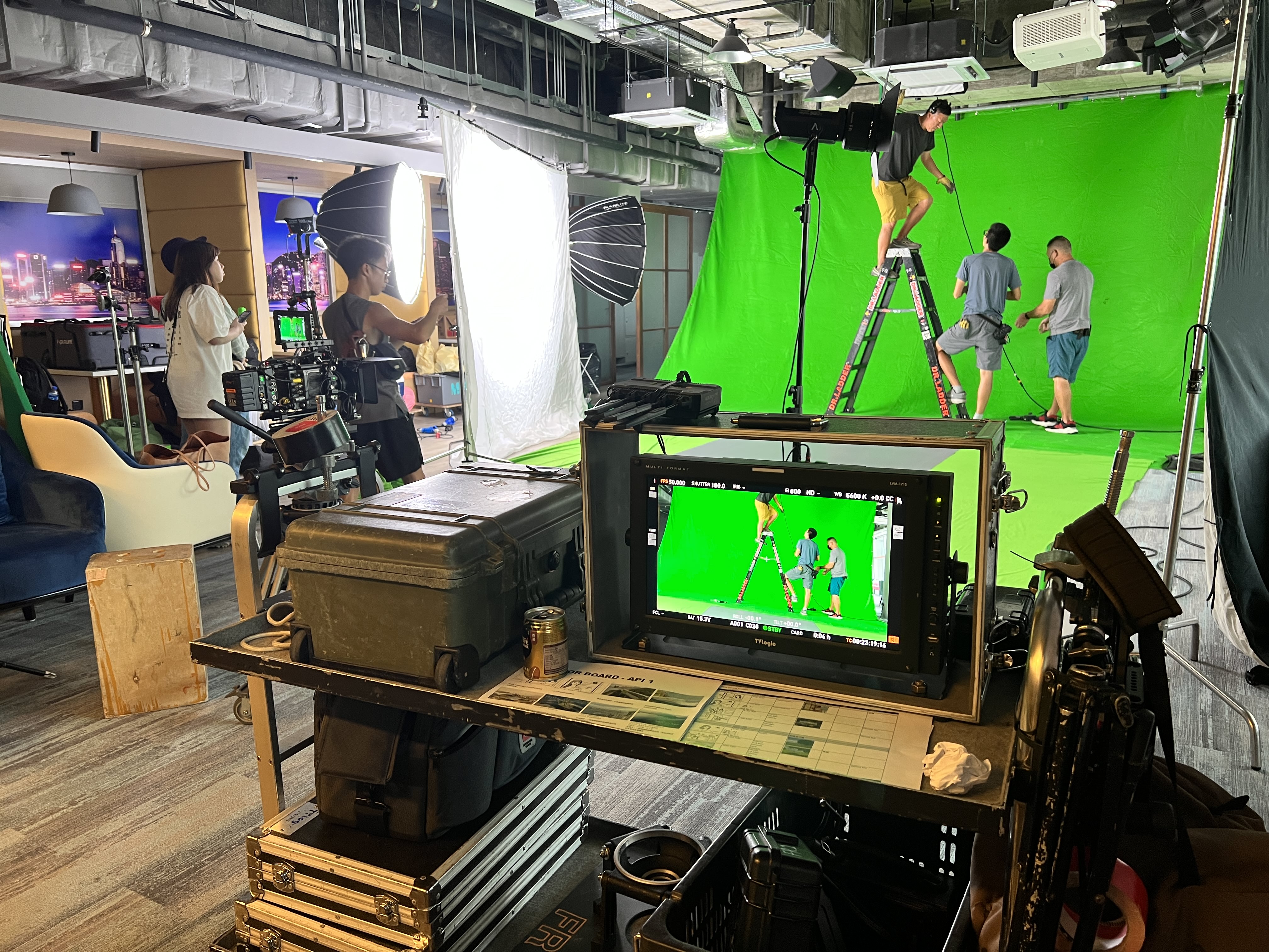 Green-Screen Studio